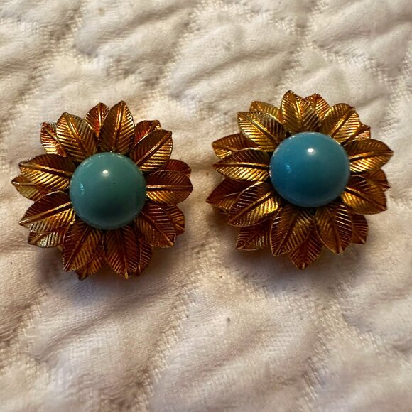 Vintage Ciner Turquoise and Gold Flower Earrings - Picture 1 of 3